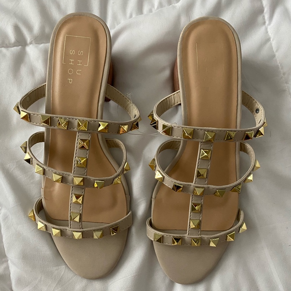 Shu Shop sandals!